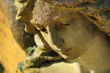 sonsuza dek, yaşam ve ölüm bir sembolü olarak üzgün melek