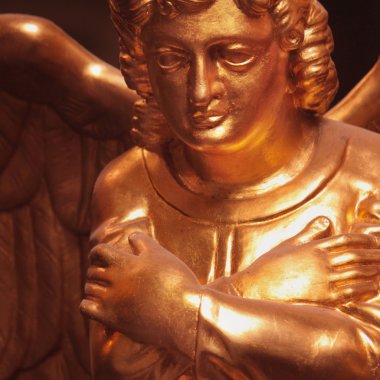 güneş ışığı (antik heykel altın melek)