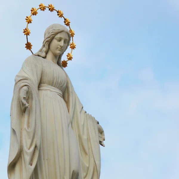 Статуя Діви Марії — стокове фото