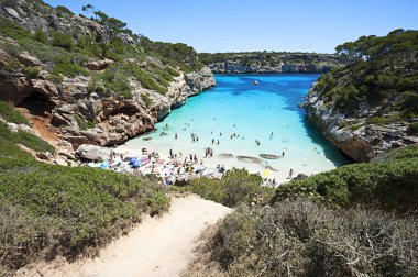 Mayorka Beach, Calo des Moro güzel turkuaz temiz su,