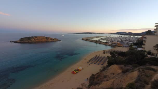 Puesta de sol playa mediterránea — Vídeo de stock