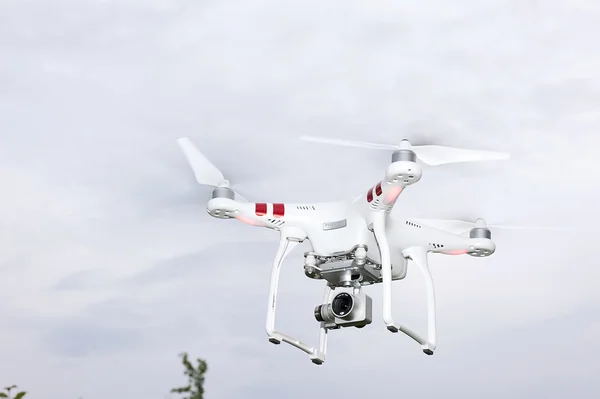 DJI Phantom 3 drone in flight — Stock Photo, Image