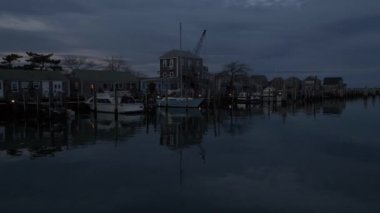 Old Wharf Nantucket Adası, gün batımından sonra, Massachusetts