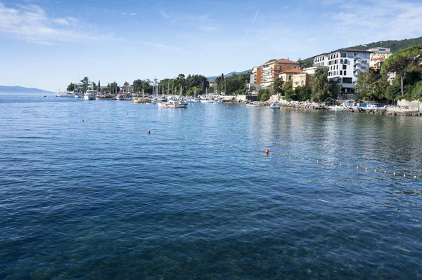 Akdeniz kent opatija deniz manzarası — Stok fotoğraf