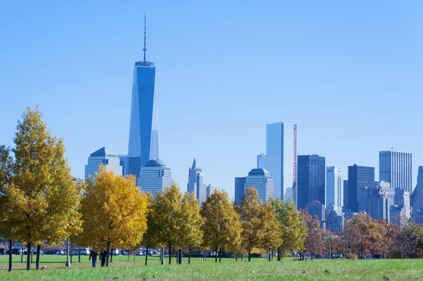 De new york city skyline van de liberty state park — Stockfoto