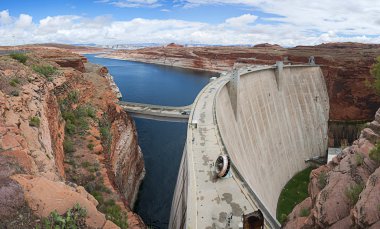 Glen Canyon Barajı yakınındaki sayfa, Arizona, ABD.