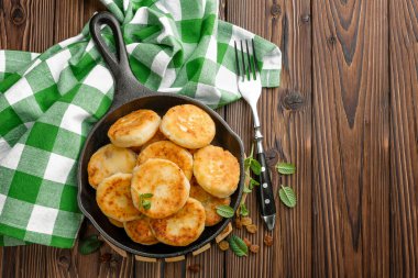 Süzme peynirli krep.