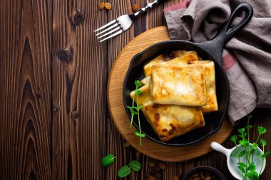 doldurulmuş peynir tatlı krep