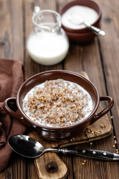 Buckwheat porridge with milk — Stock Photo, Image