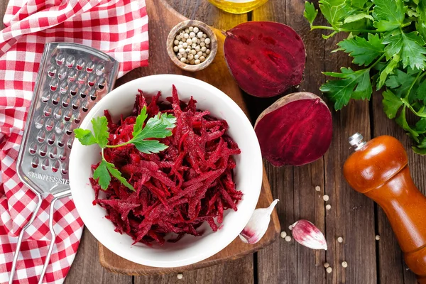 Bieten salade in een kom — Stockfoto