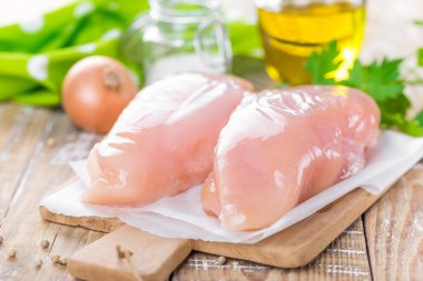 çiğ tavuk fileto