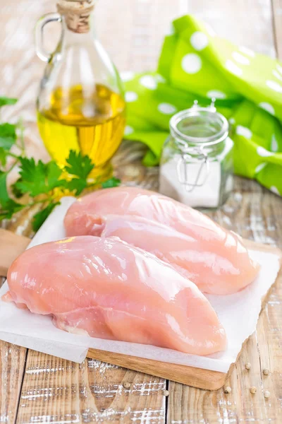 Filetto di pollo crudo — Foto Stock