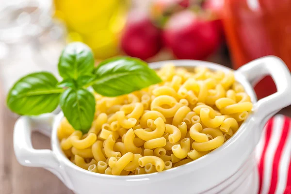 Raw uncooked pasta — Stock Photo, Image