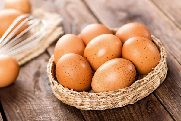 Raw chicken eggs — Stock Photo, Image