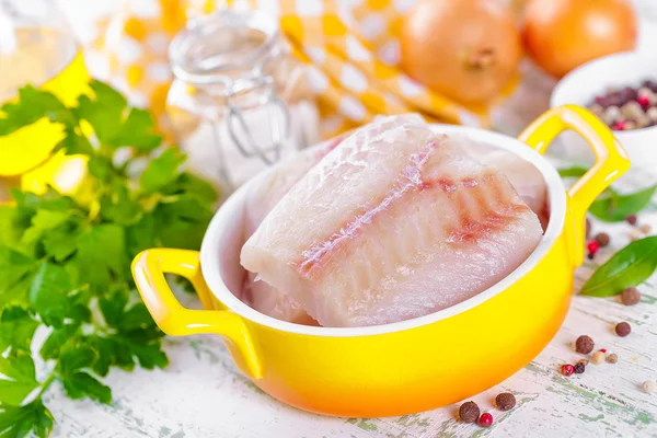 Filetto di pesce crudo — Foto Stock