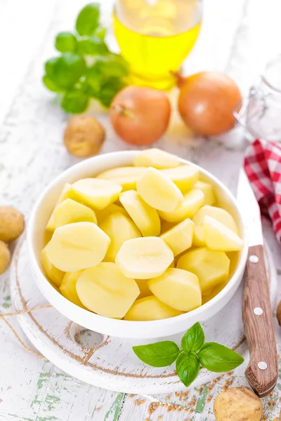 Rauw gesneden aardappel — Stockfoto