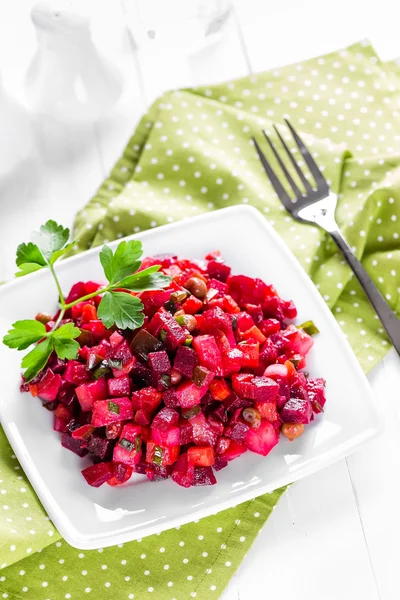 pancar salatası bir plaka üzerinde