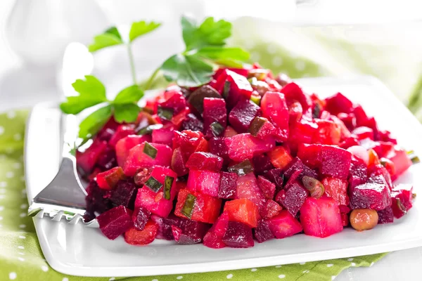 pancar salatası bir plaka üzerinde