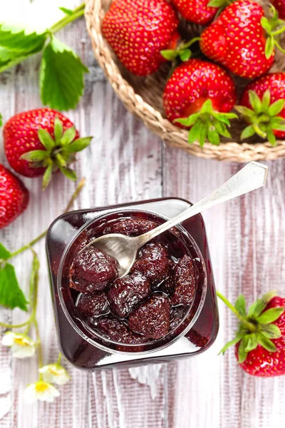 Fresh strawberry jam — Stock Photo, Image