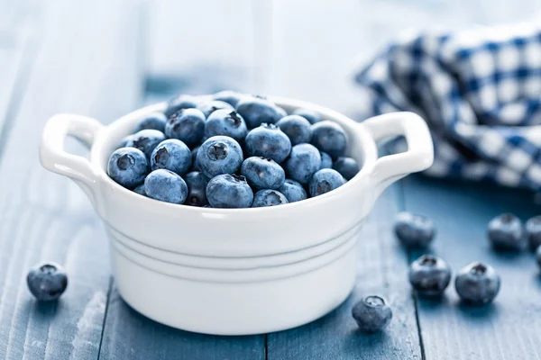 Blueberry on wooden background — Stock Photo, Image
