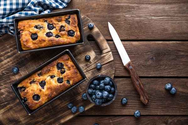 Tarta de queso de arándano con bayas frescas — Foto de Stock