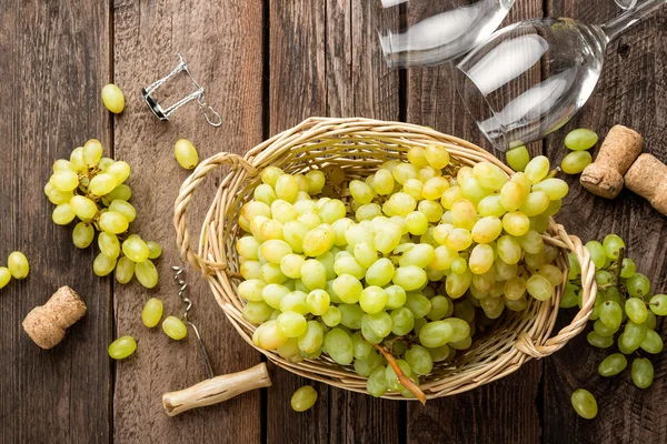 Fresh grape in basket — Stock Photo, Image