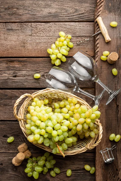 Fresh grape in basket — Stock Photo, Image