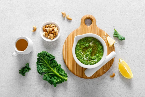 Couve Pesto Com Ingrediente Para Cozinhar Mesa Cozinha Casa Vista — Fotografia de Stock