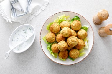 Yunan yoğurt soslu falafel tzatziki, Akdeniz mutfağı