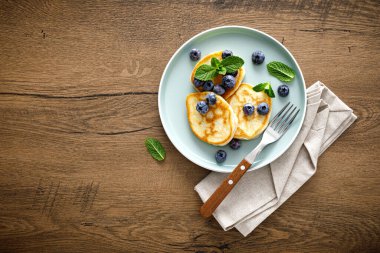 Taze yaban mersinli muzlu gözleme.