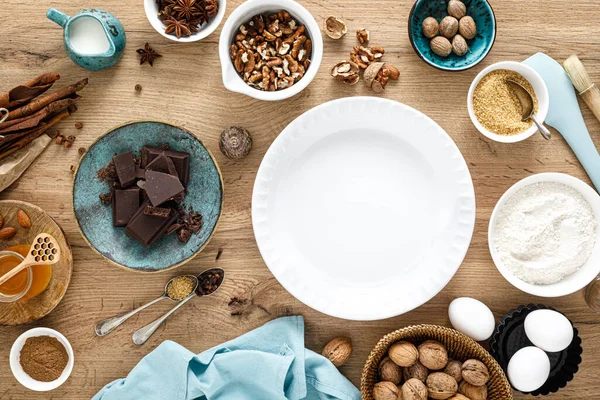 Kulinarischer Hintergrund Mit Zutaten Zum Backen Von Erntedank Oder Weihnachtsgebäck — Stockfoto