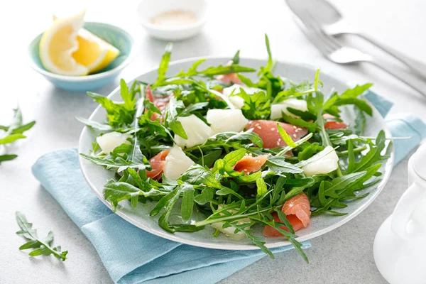 Salted Salmon Arugula Salad Fresh Pineapple — 图库照片