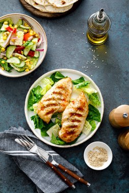 Izgara tavuk göğsü, ızgara et.