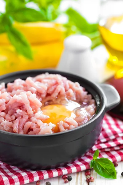 Minced meat with egg — Stock Photo, Image