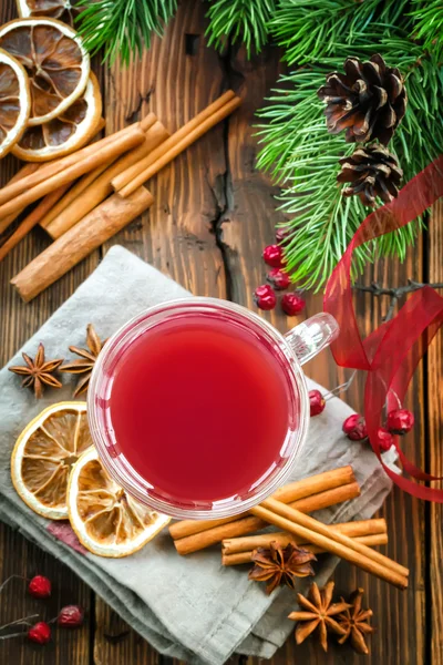 Christmas punch med kanel och anis — Stockfoto