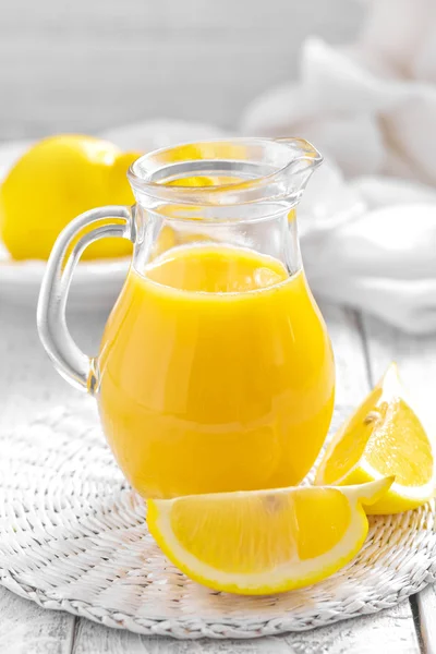 Jugo de limón — Foto de Stock