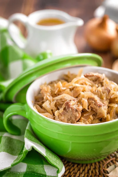 Col estofada con carne — Foto de Stock