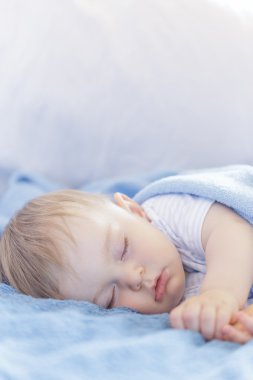 Bebek Uyuyor