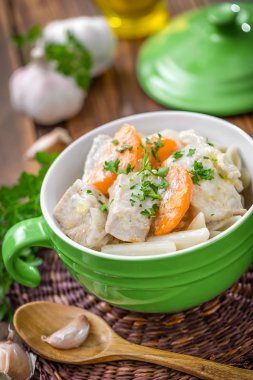 Etli sebze ve makarna