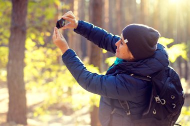 Yürüyüş yapan kadın
