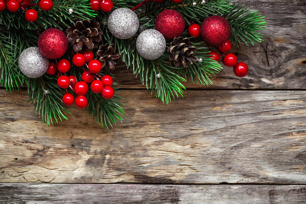 Рождественские украшения с безделушками
