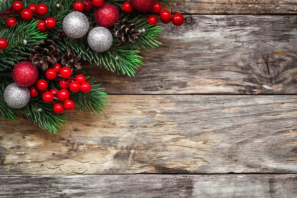 Рождественские украшения с безделушками
