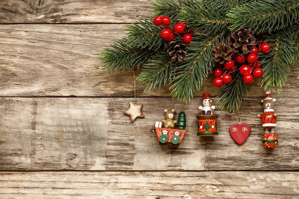 Weihnachtsschmuck mit Baum und Kugeln — Stockfoto