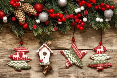 Noel süslemeleri süsler ile