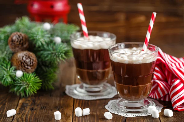 Hot chocolate with marshmallows — Stock Photo, Image