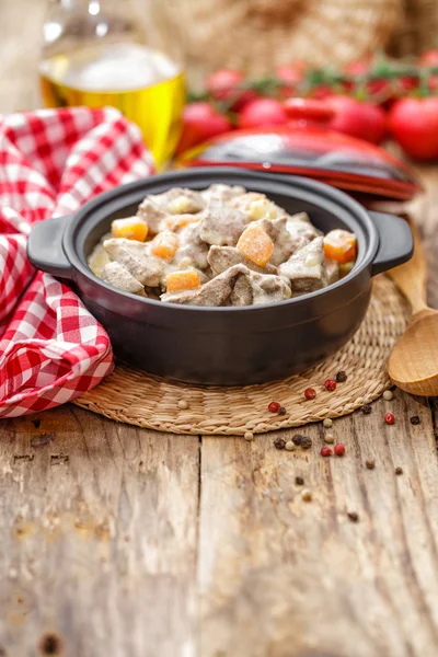 Beef stroganoff in a casserole — Stock Photo, Image