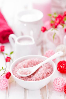 spa pembe deniz tuzu ile ayarla