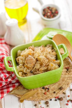 Bigos ekşi lahana ve et ile