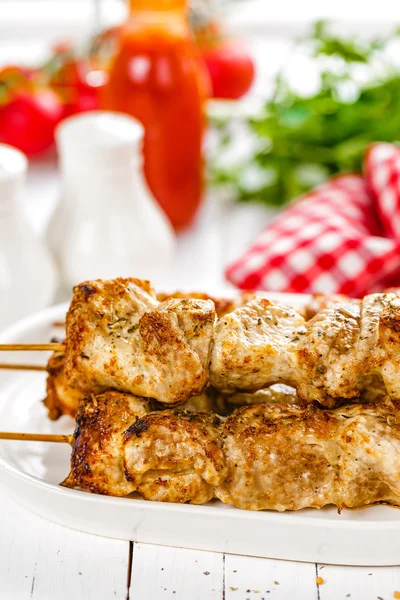 Shish kebab op spiesen — Stockfoto