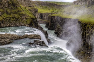 İzlanda'daki şelale Gulfoss